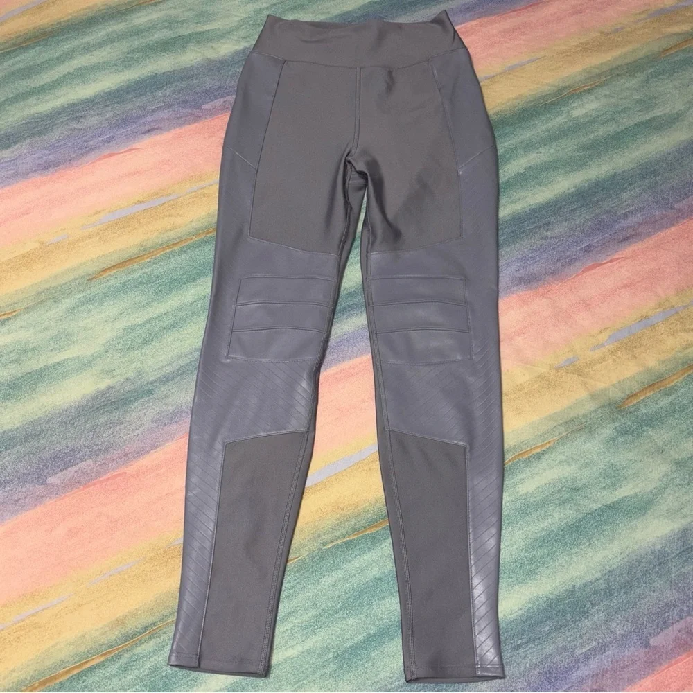 alo Airlift Winter Warm High-Waist Supermoto Leggings size L